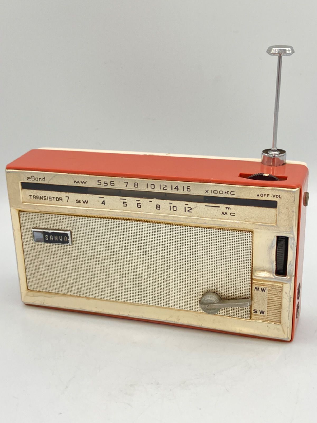 □ SANYO サンヨー 7S-P4 トランジスタラジオ - メルカリ