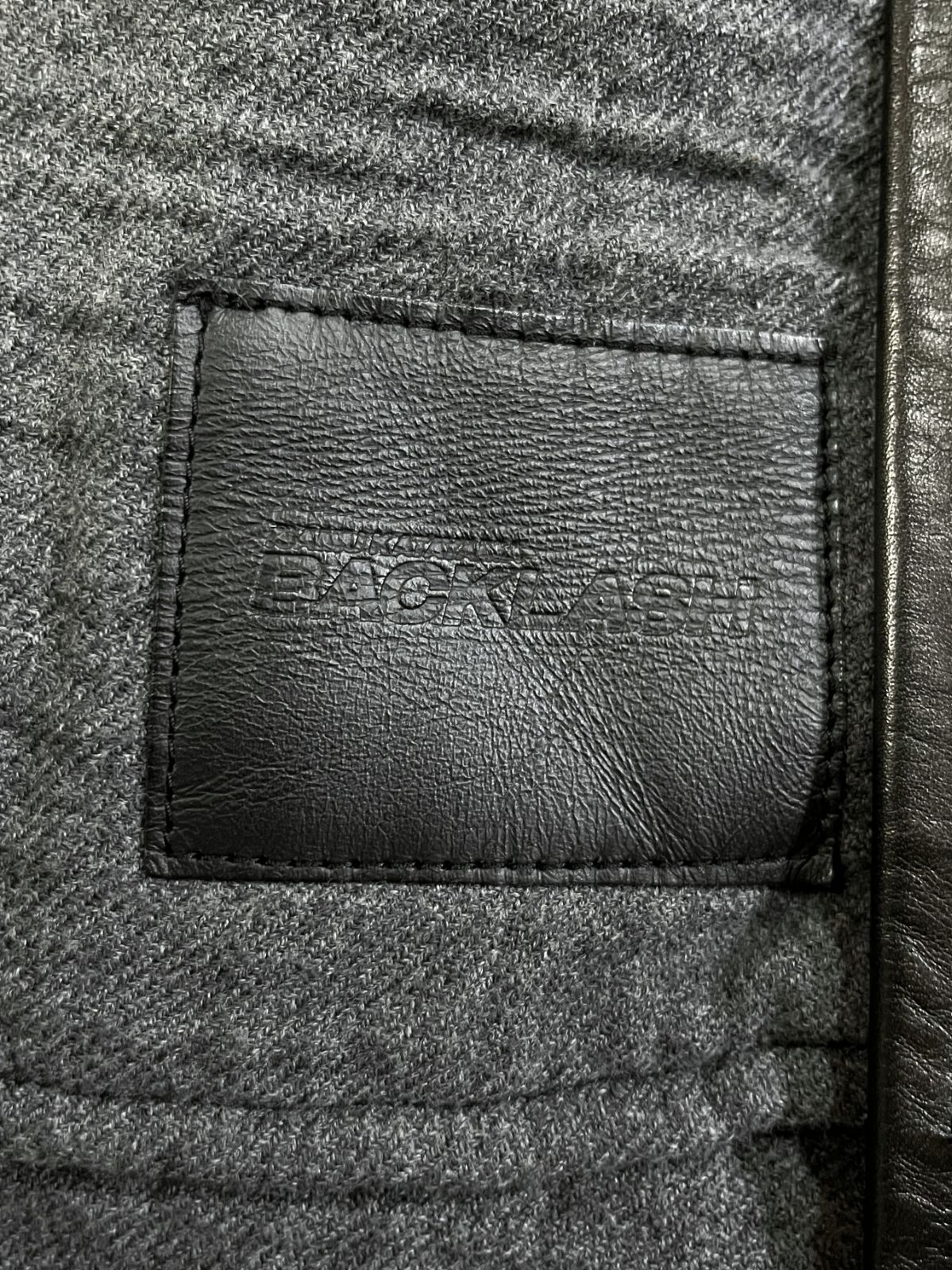 https://assets.mercari-shops-static.com/-/large/plain/2JXwRCNEK7eRkx7mWqAYRP.jpg@jpg