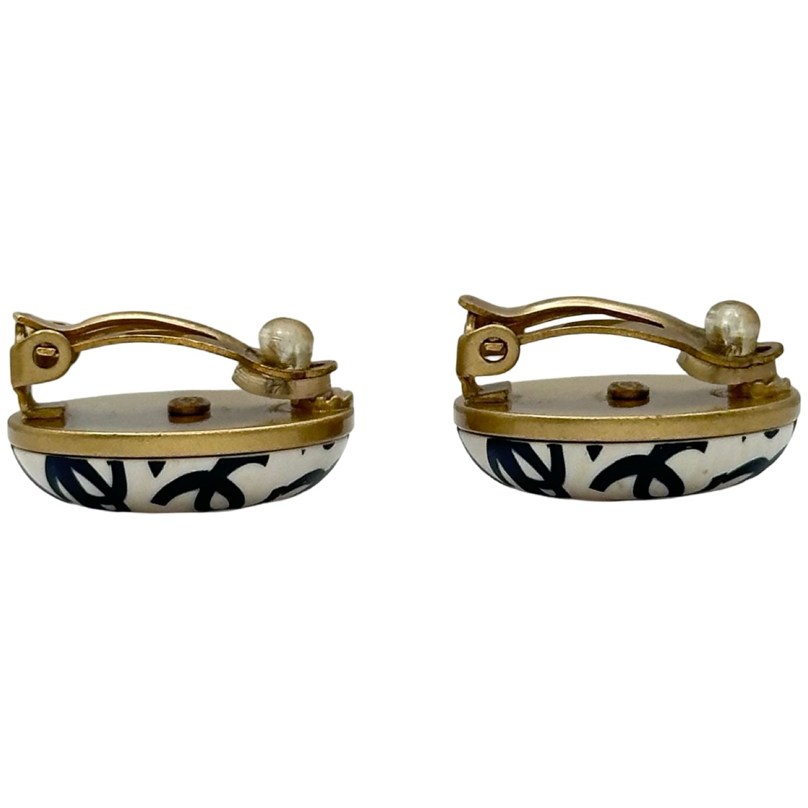 https://assets.mercari-shops-static.com/-/large/plain/2JXwTq2jnjEJR8vHUVeBf6.jpg@jpg