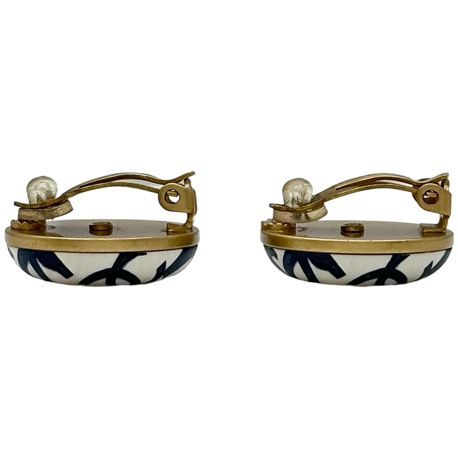 https://assets.mercari-shops-static.com/-/large/plain/2JXwTq2ty3aucr8pWhqfUc.jpg@jpg