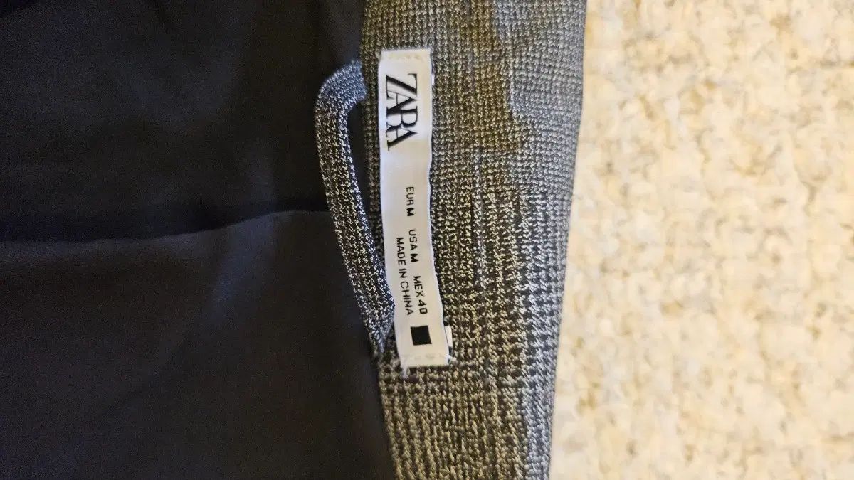 https://assets.mercari-shops-static.com/-/large/plain/2JXwU2a6djnLNxEWu6mnUb.webp@jpg