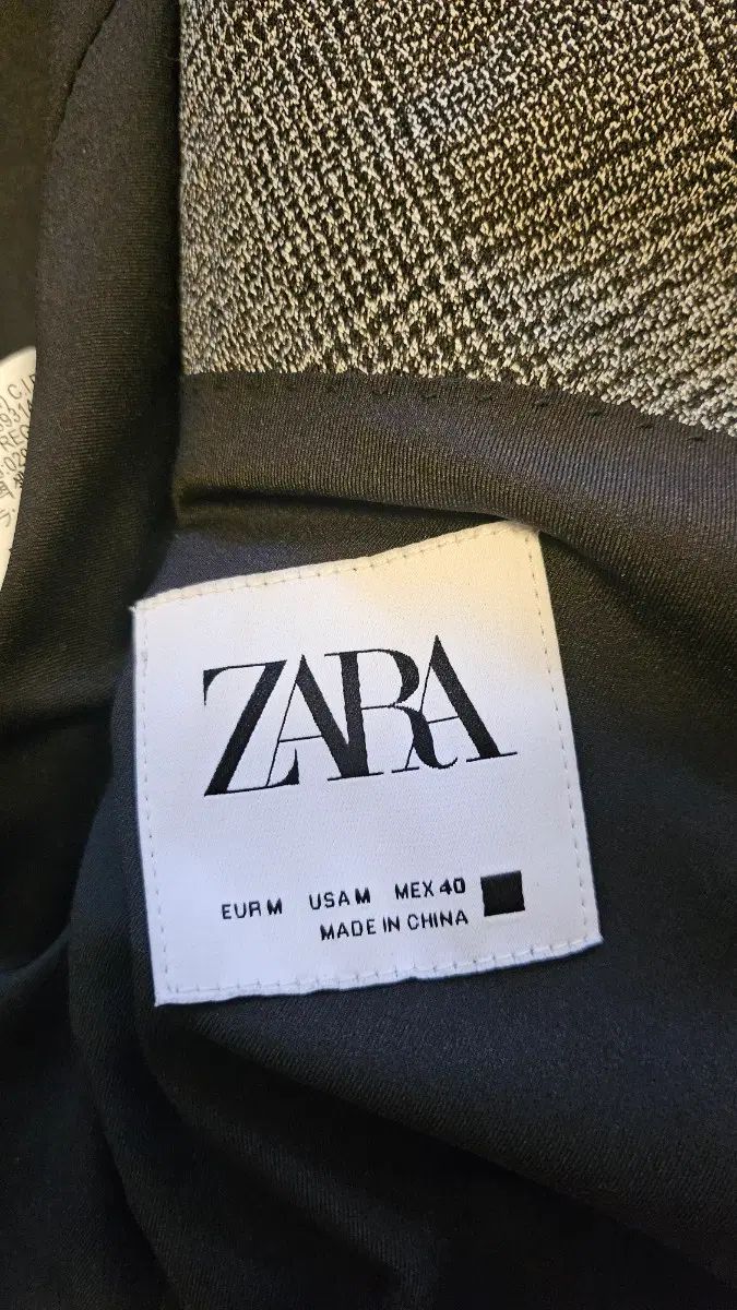 https://assets.mercari-shops-static.com/-/large/plain/2JXwU2aEqwqbg7hDXViLmF.webp@jpg