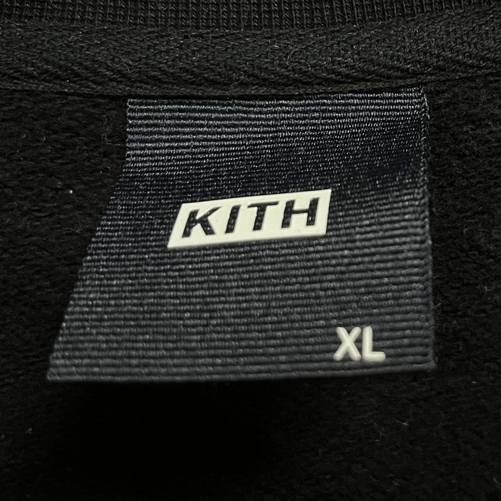 https://assets.mercari-shops-static.com/-/large/plain/2JXwUv3t9oDR4PoVbaztc2.jpg@jpg