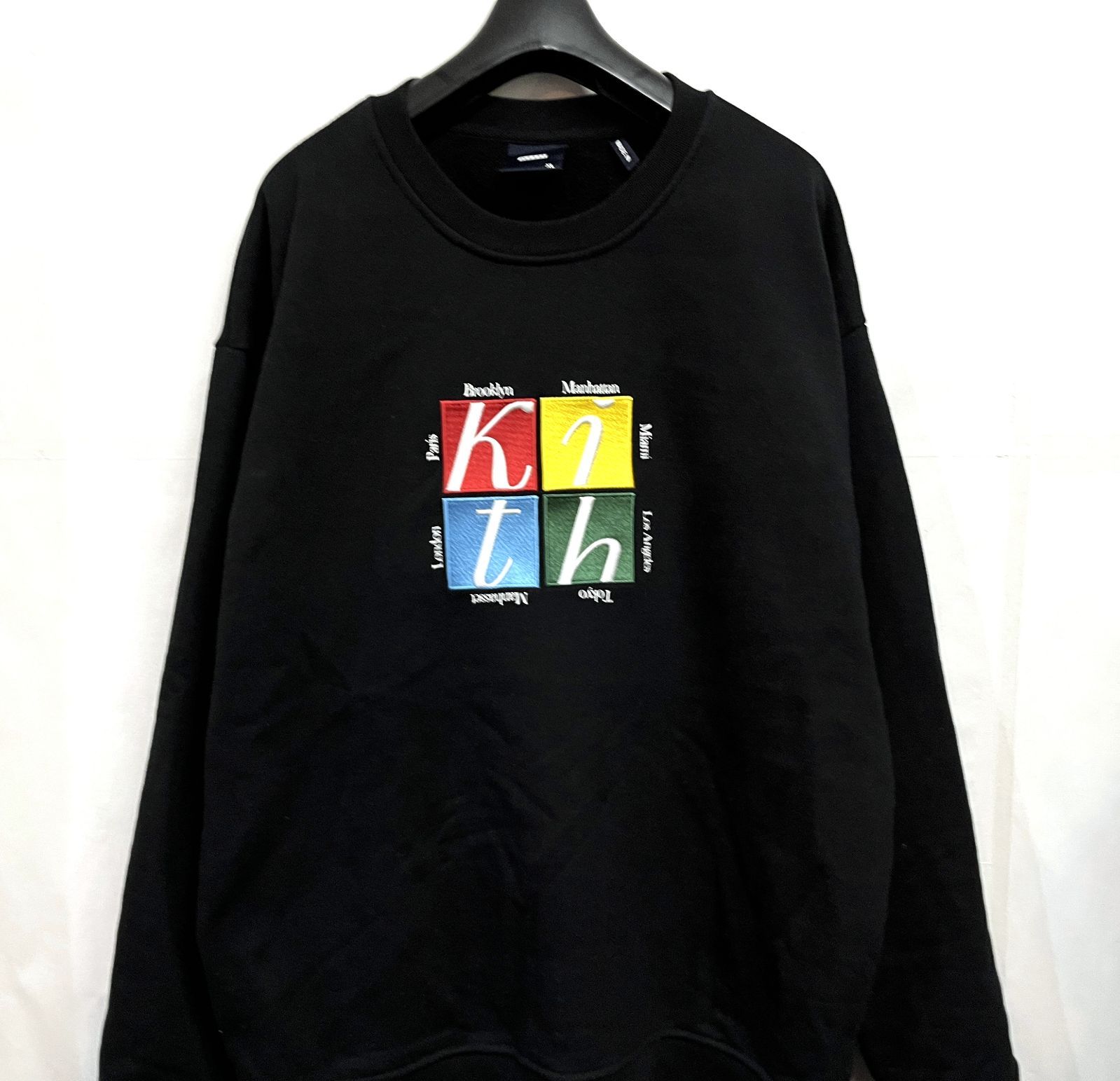 https://assets.mercari-shops-static.com/-/large/plain/2JXwUv5jUjwsRP4efPEYJQ.jpg@jpg