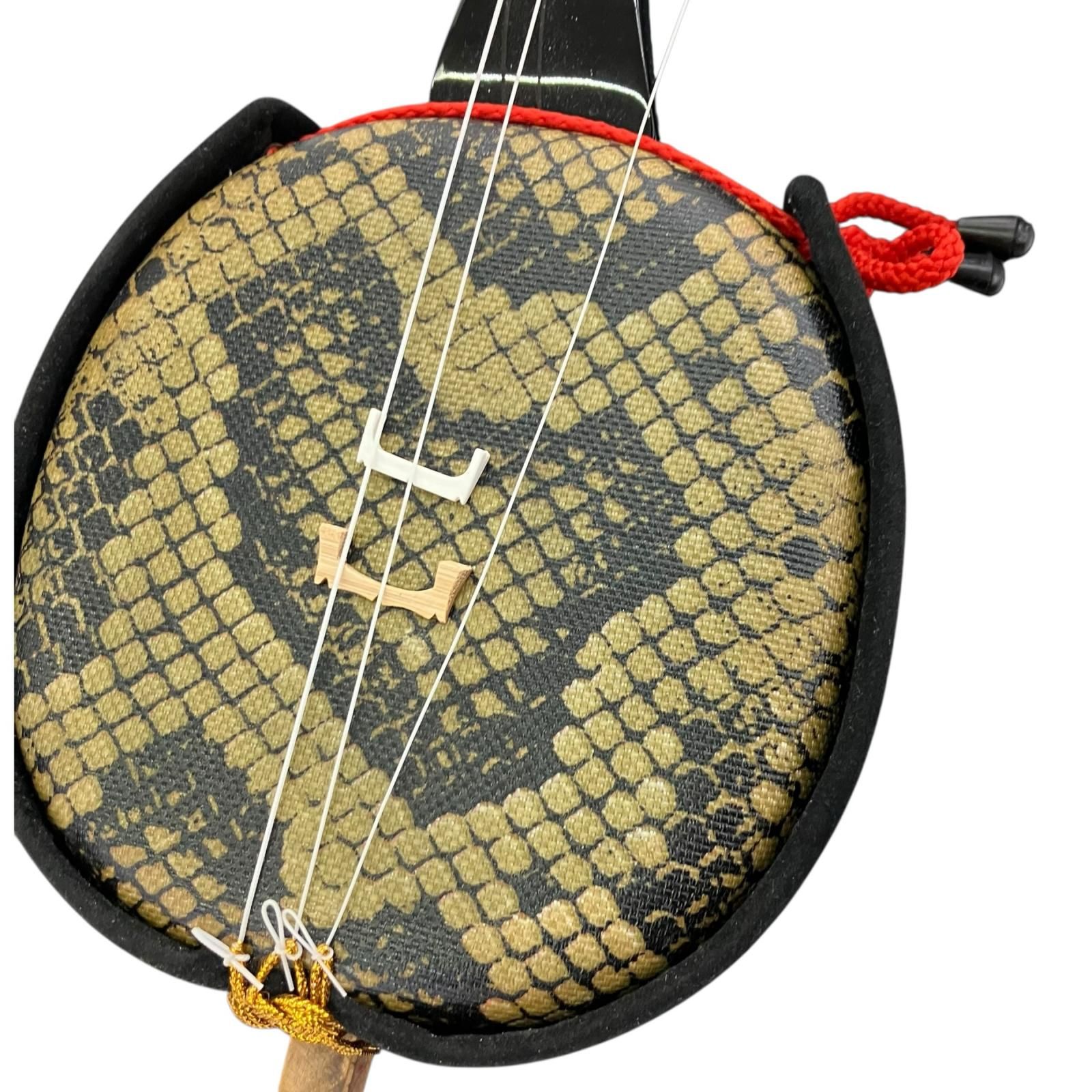 186000 現状品 沖縄三線 人口蛇皮 - メルカリ