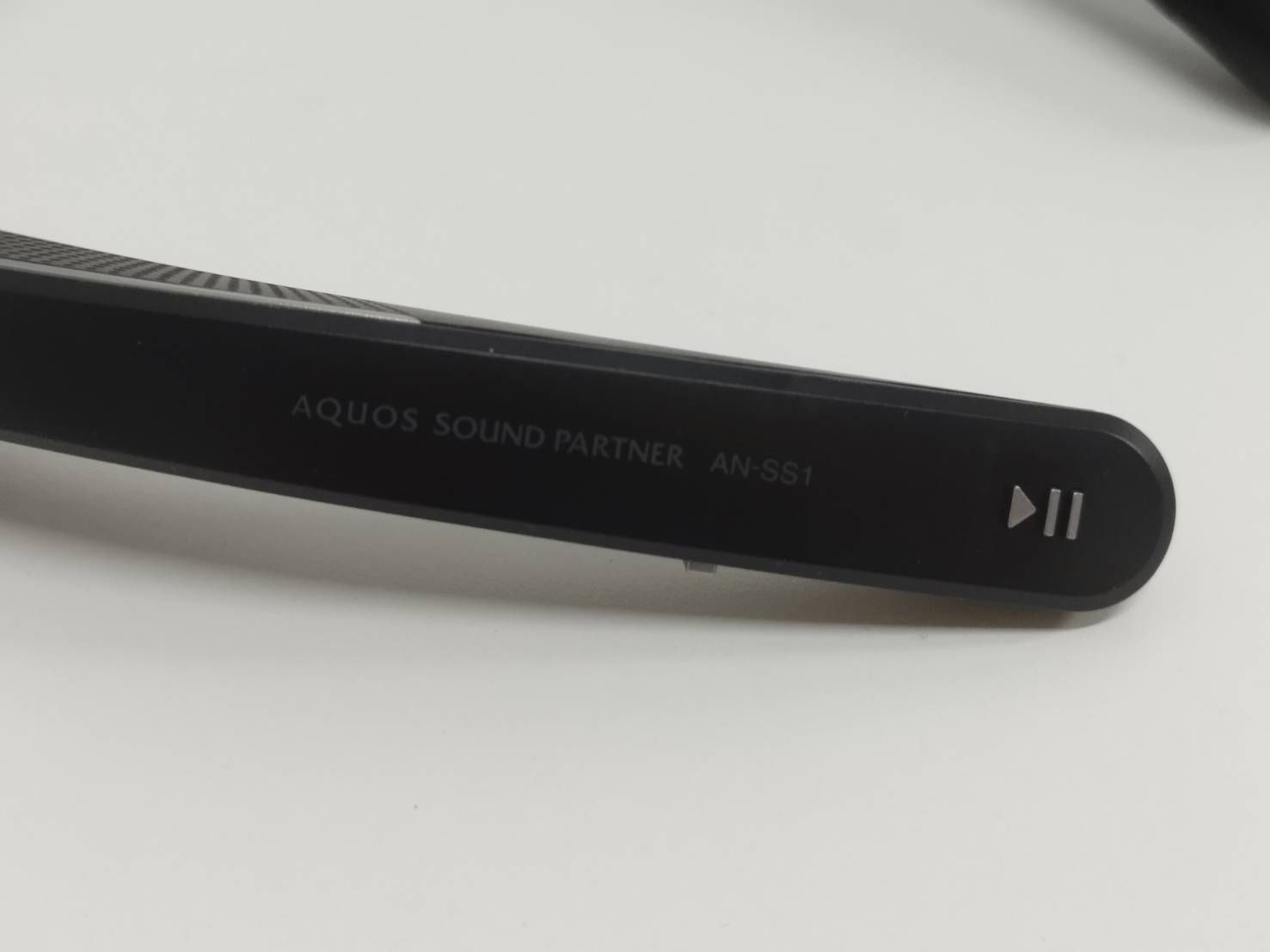 良品】SHARP AQUOS SOUND PARTNER/AN-SS1/ウェアラブルワイヤレス