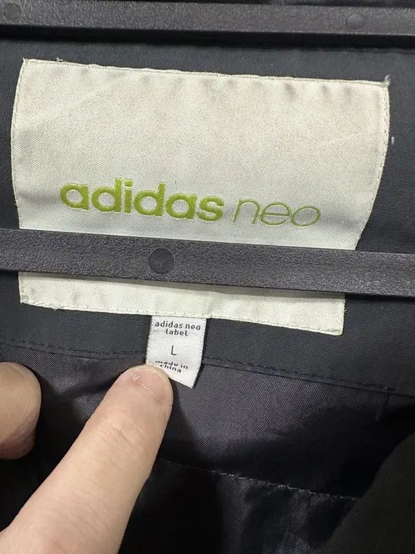 https://assets.mercari-shops-static.com/-/large/plain/2JXwXuBZeGVzuc7PH3r7s4.webp@jpg