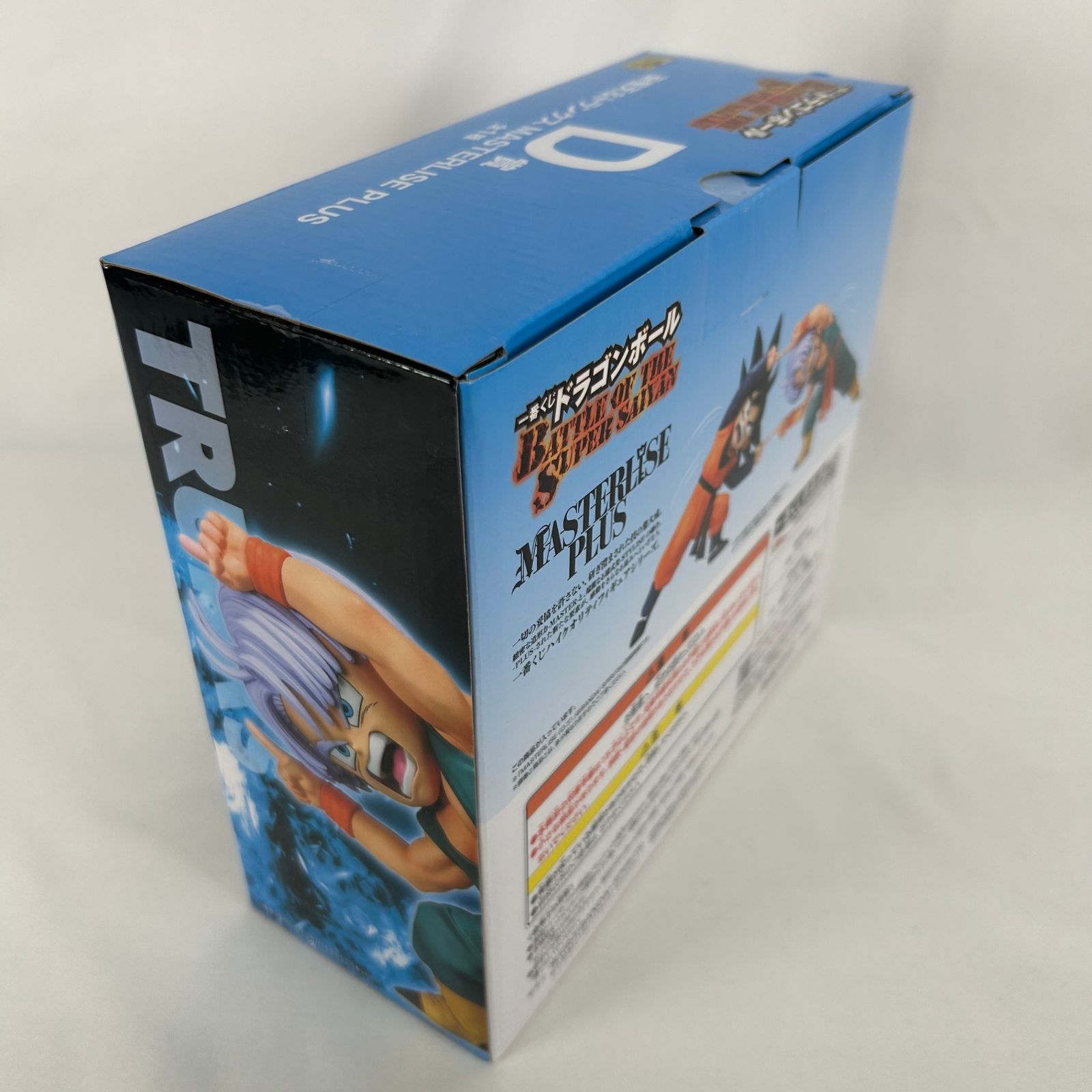 https://assets.mercari-shops-static.com/-/large/plain/2JXwbRSw5GgyMHydM4Sxwf.jpg@jpg