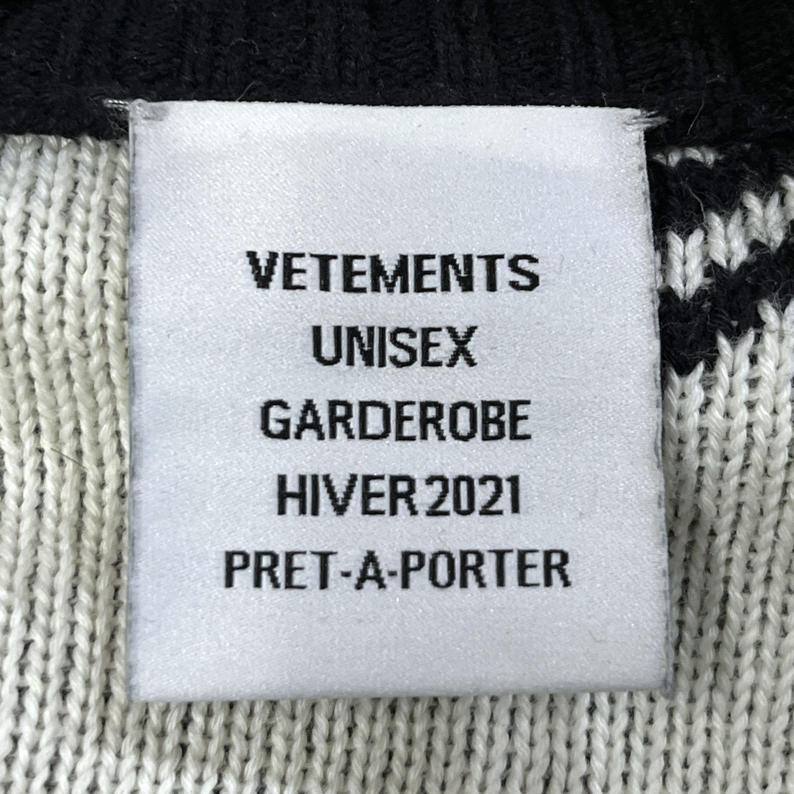 https://assets.mercari-shops-static.com/-/large/plain/2JXweELtSjxDzM6purrYR4.jpg@jpg