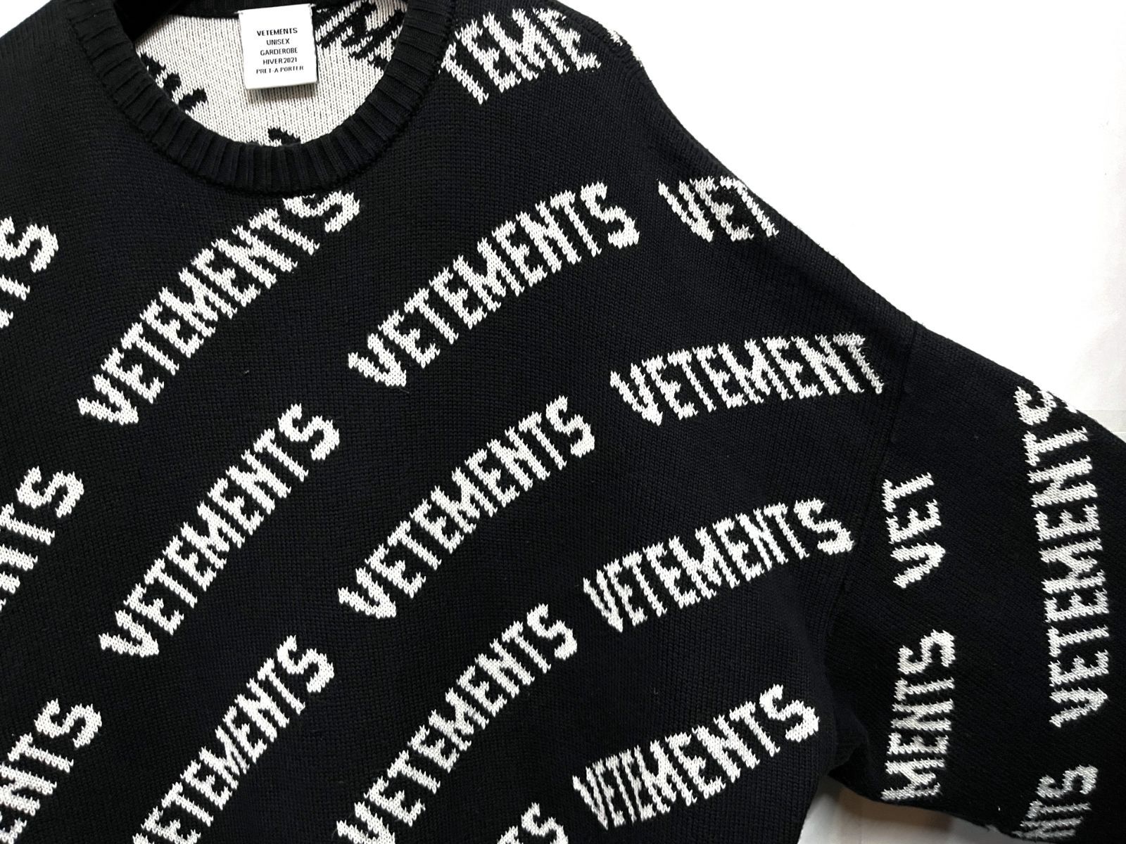 https://assets.mercari-shops-static.com/-/large/plain/2JXweESESuv7FxNDDW8uSr.jpg@jpg