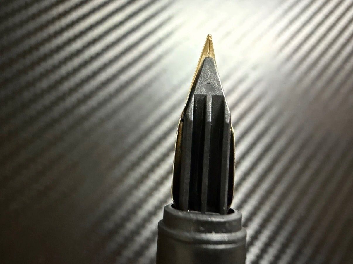 未使用に近い モンブラン montblanc ノブレス ゴールド EF 極細字