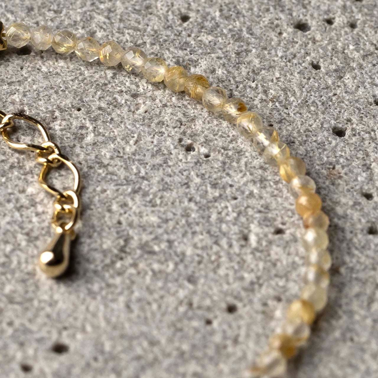 https://assets.mercari-shops-static.com/-/large/plain/2JXwfKcBoyueyWXiSPvEi9.jpg@jpg
