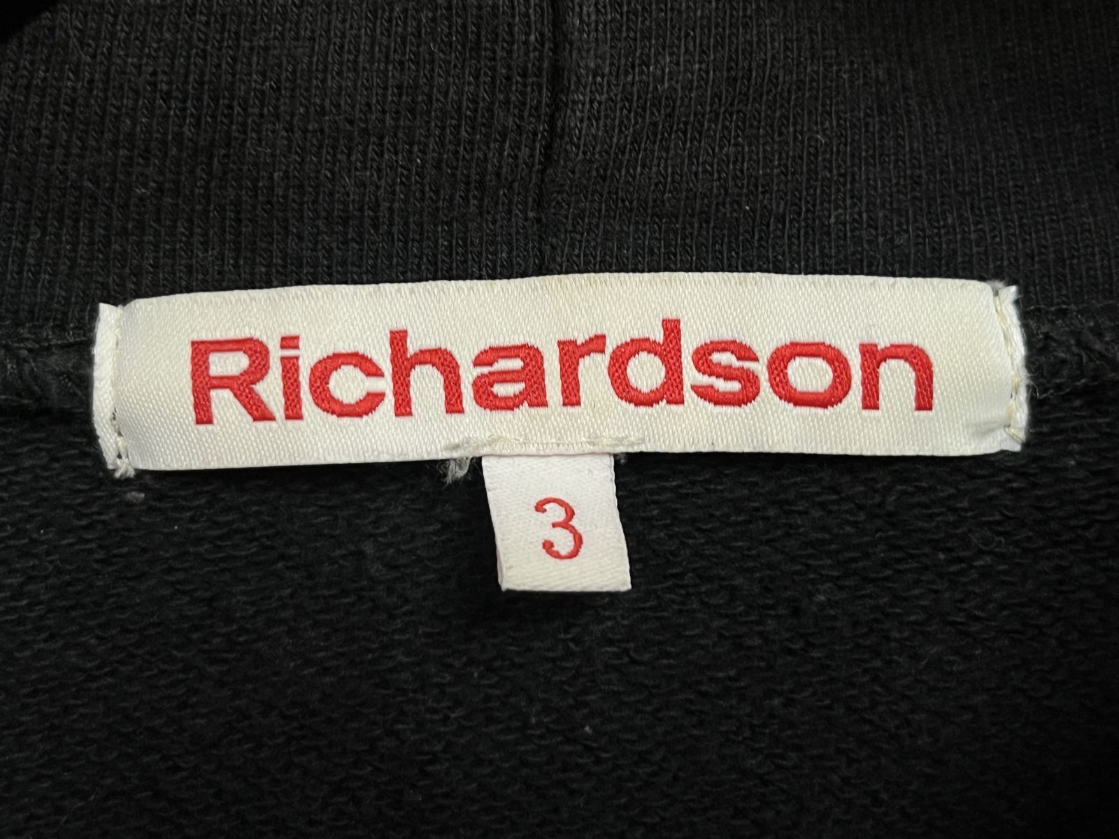 https://assets.mercari-shops-static.com/-/large/plain/2JXwiNex8sedHXZgp95jrF.jpg@jpg