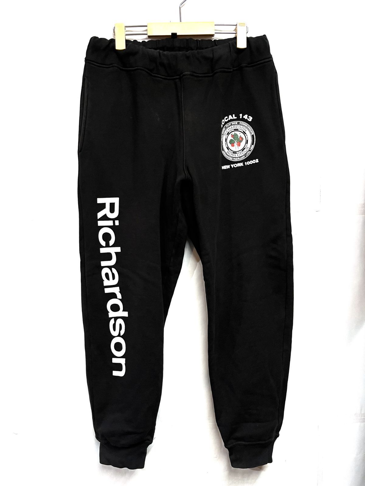 https://assets.mercari-shops-static.com/-/large/plain/2JXwiS5P6X2XWci9a2BtgL.jpg@jpg
