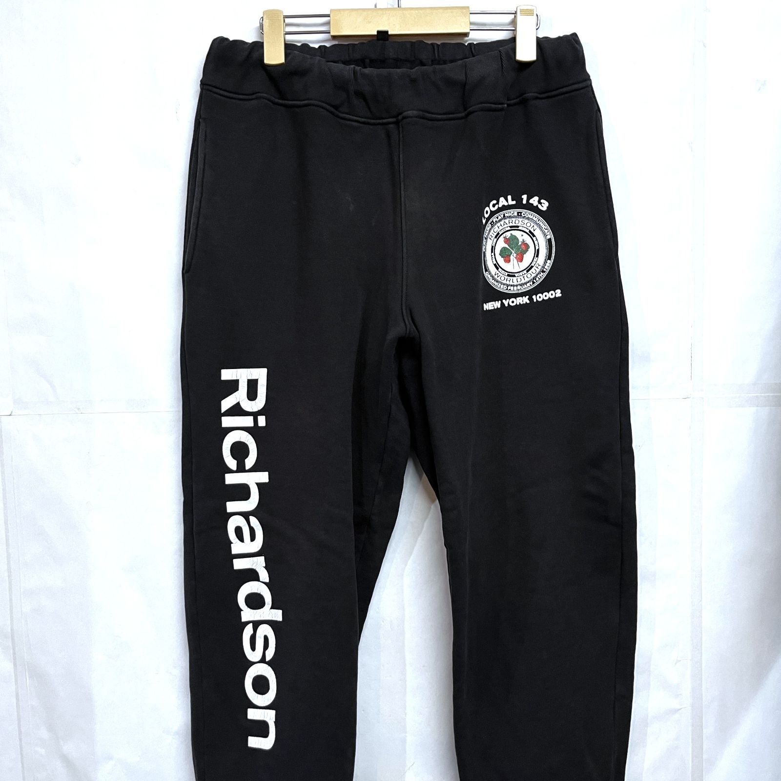 https://assets.mercari-shops-static.com/-/large/plain/2JXwiS5vQ4Dx4qrBPYTEBv.jpg@jpg