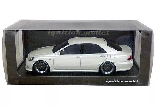 中古】ミニカー 1/18 Toyota Crown GRS180 3.5 Athlete(パールホワイト