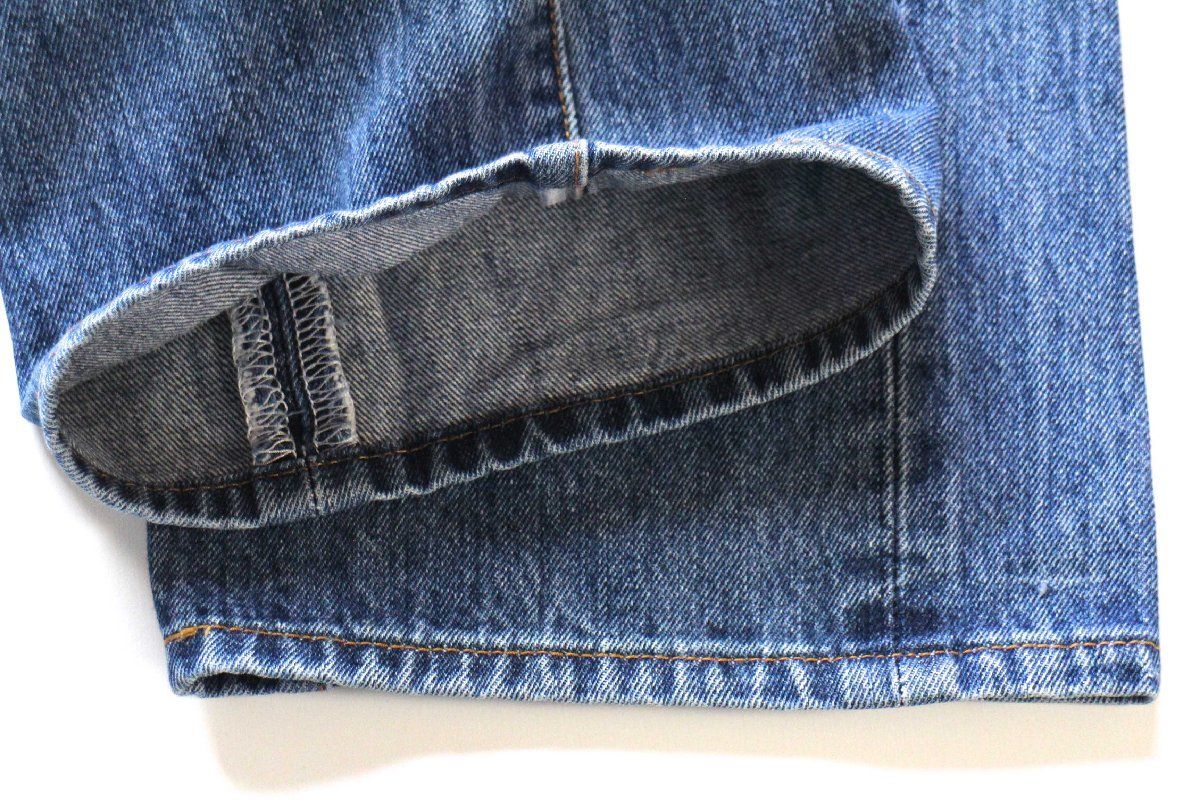 https://assets.mercari-shops-static.com/-/large/plain/2JXwqiiuYGVQbyrdnBJ236.jpg@jpg