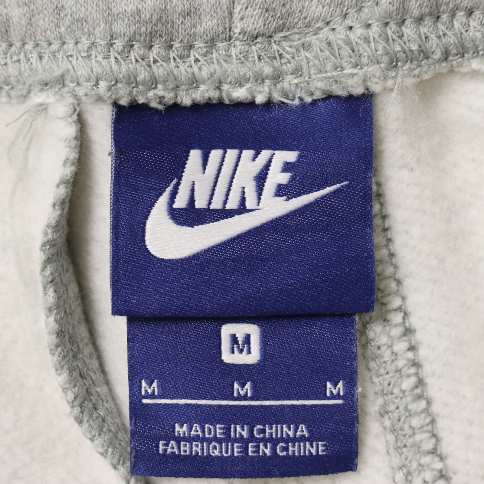 https://assets.mercari-shops-static.com/-/large/plain/2JXwzqGPLYNtS7MLFbz5qf.jpg@jpg