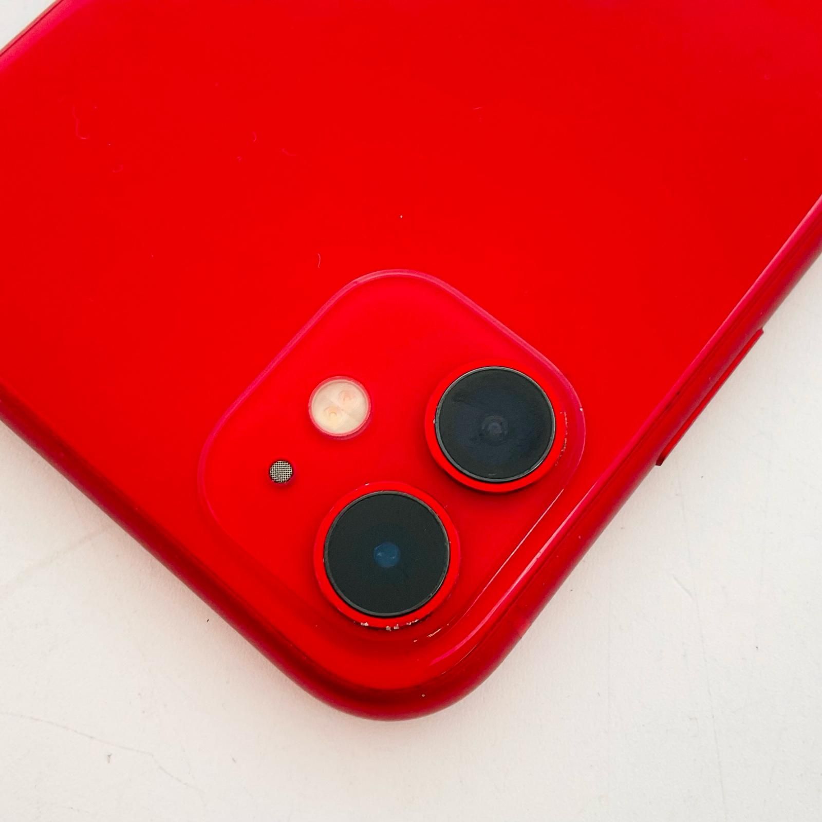 iPhone 11 64GB (PRODUCT)RED au SIMフリー やや傷あり - メルカリ
