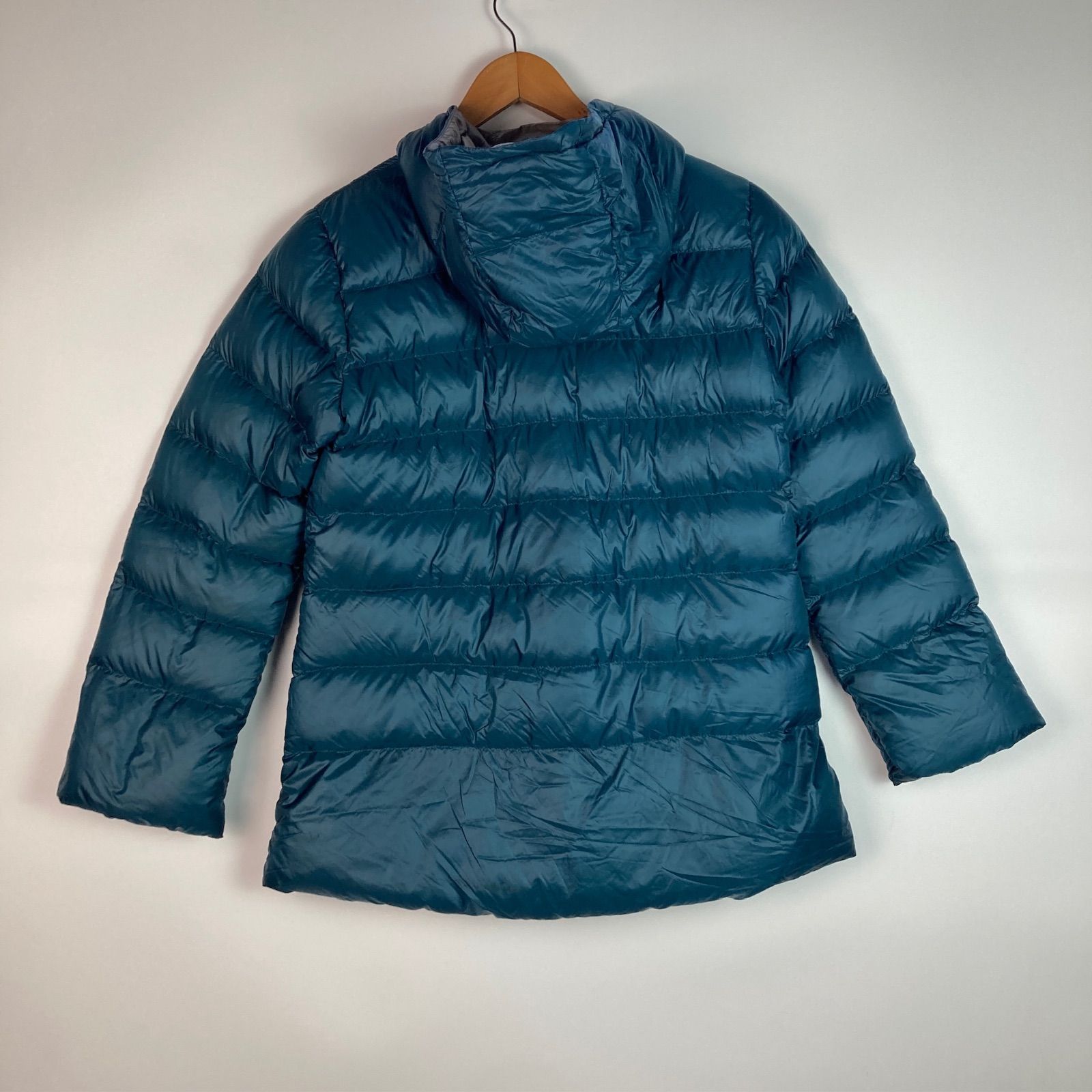 https://assets.mercari-shops-static.com/-/large/plain/2JXx27UJaqc32tAYRMTvQL.jpg@jpg