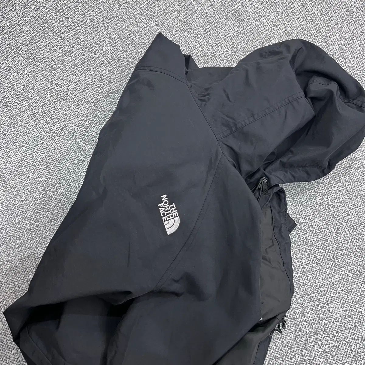 https://assets.mercari-shops-static.com/-/large/plain/2JXx2GHh7oBXCuToeBLZcz.webp@jpg