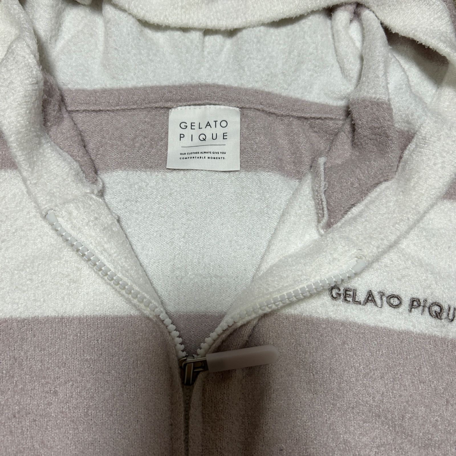https://assets.mercari-shops-static.com/-/large/plain/2JXx3xbk4dCkPXTsRHtuDA.jpg@jpg