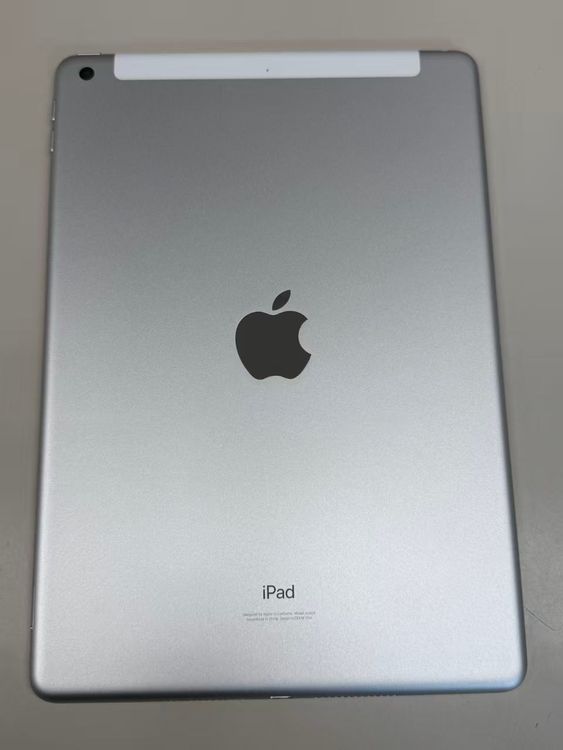 極美品 電池100％ SIMフリー iPad 第9世代 64GB シルバー Apple iPad9