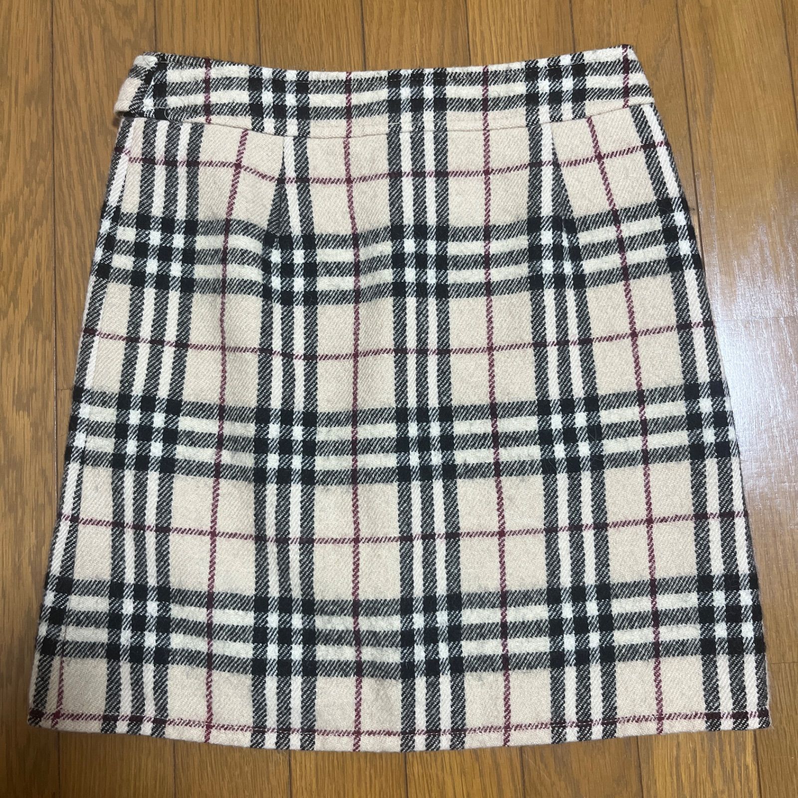 https://assets.mercari-shops-static.com/-/large/plain/2JXyE76QUgUpTww6xM4xTK.jpg@jpg