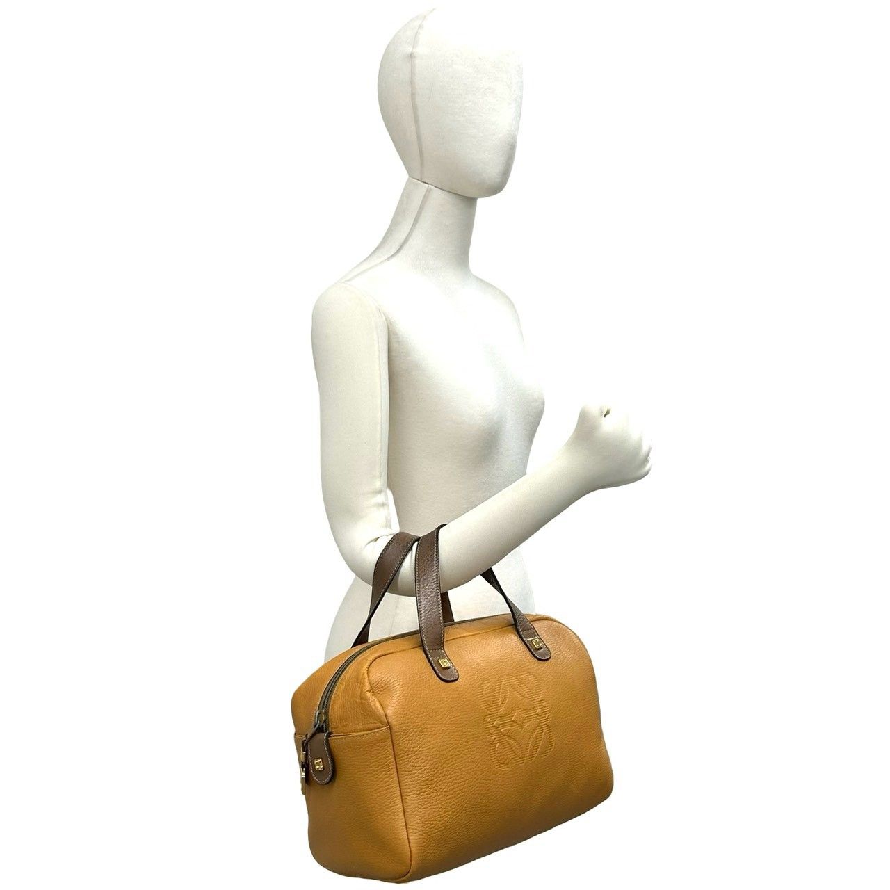 ロエベ アナグラム ロゴ型押し ハンドバッグ ミニボストン ブラウン レザー 極 美品 LOEWE ロエベ アナグラム ロゴ 刻印 レザー 本革 ハンドバッグ