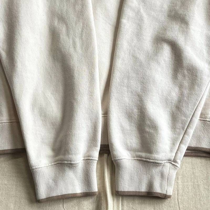 https://assets.mercari-shops-static.com/-/large/plain/2JXyau2C6m4ttafTw3SRhu.jpg@jpg