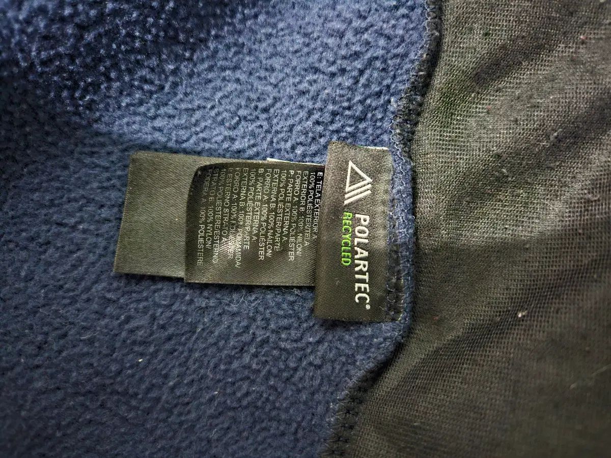 https://assets.mercari-shops-static.com/-/large/plain/2JXyd6zTUKw4KKf99VrCEi.webp@jpg