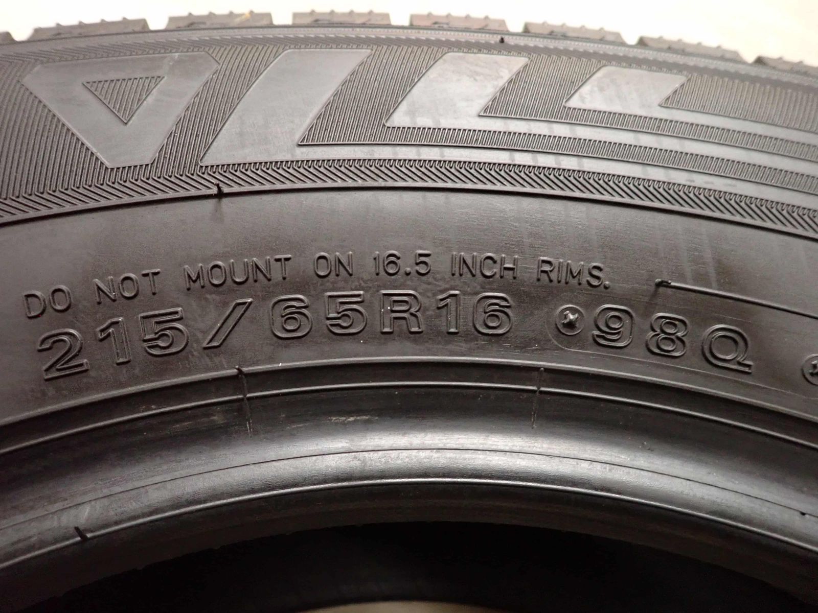 冬 4本SET 会社宛 送料無料 215/65R16 98Q ダンロップ WINTERMAXX WM03
