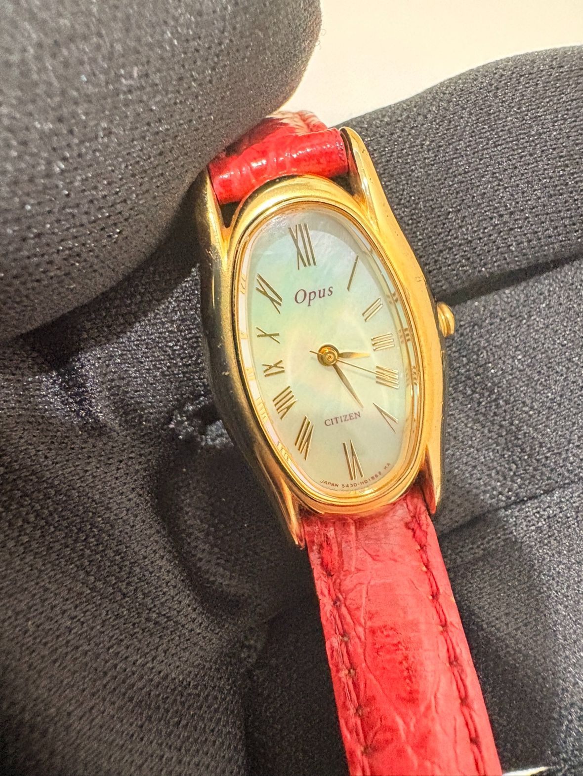 CITIZEN シチズン Opus オーパス クォーツ腕時計 レディース CITIZEN Opus 腕時計 レディース シェル文字盤 ローマン【電池切れ