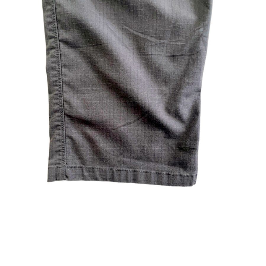 https://assets.mercari-shops-static.com/-/large/plain/2JXyeMMJtvJPonHi9RG3Bt.jpg@jpg