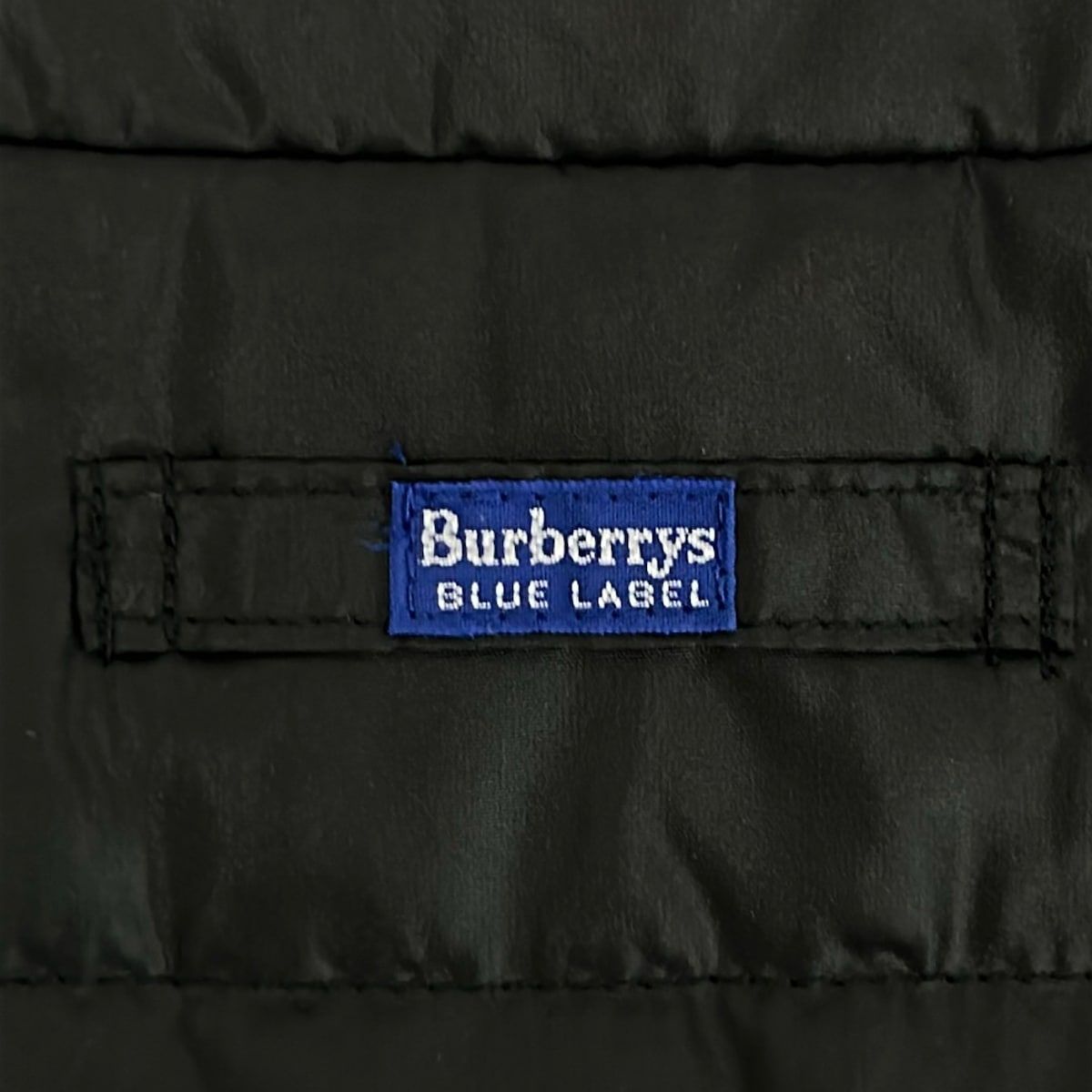 リバーシブルベストバーバリーブルーレーベル 38 ブラック カーキ 2way Burberry Blue Label(バーバリーブルーレーベル) ベスト サイズ38 M