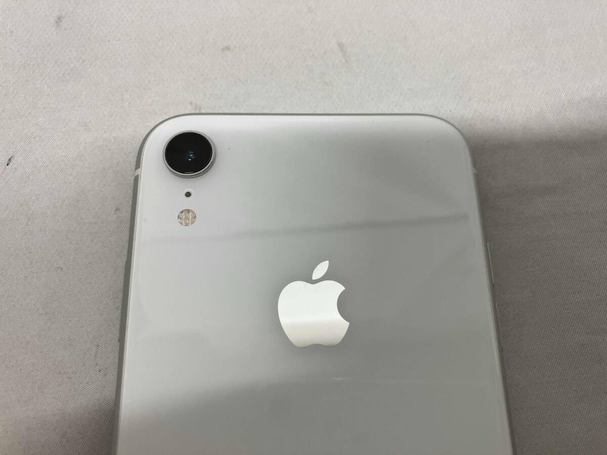 iPhone XR 128GB ホワイト docomo SIMロック解除済 やや傷や汚れあり