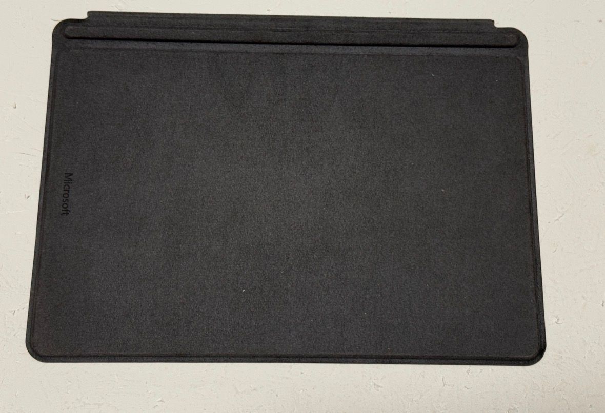 Microsoft Surface Go タイプカバー KCN-00019 ブラック 目立った傷や
