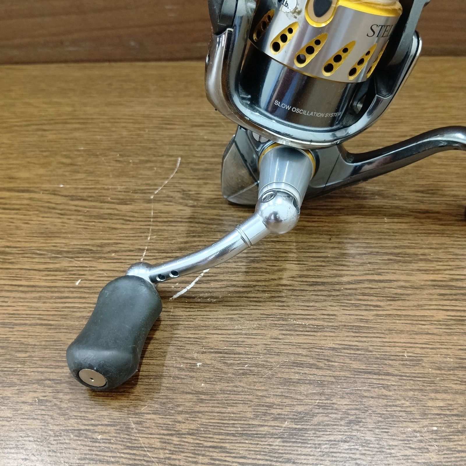 SHIMANO07ステラ 2000s 2000スピニングリール 替えスプール付き シマノ(SHIMANO) 07 ステラ 2000S スピニングリール 【希少品】 - メルカリ