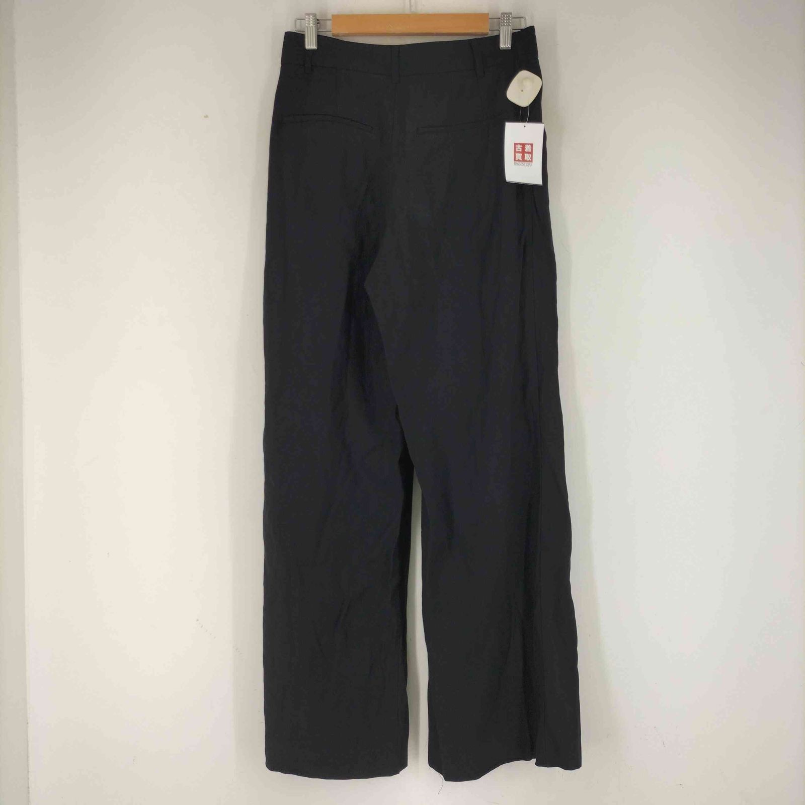 https://assets.mercari-shops-static.com/-/large/plain/2JXyzkaFvv3fod9ggCRCeF.jpg@jpg
