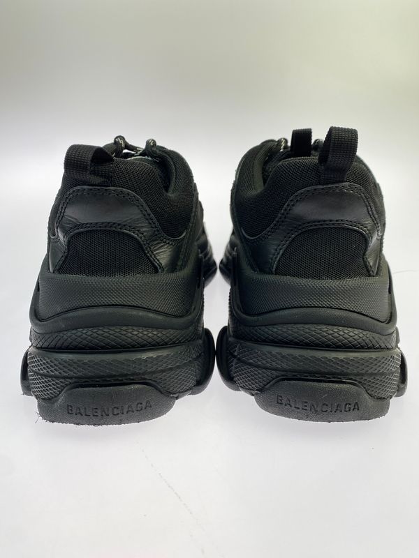 https://assets.mercari-shops-static.com/-/large/plain/2JXz4kj9DL2SunKtimq6WA.jpg@jpg