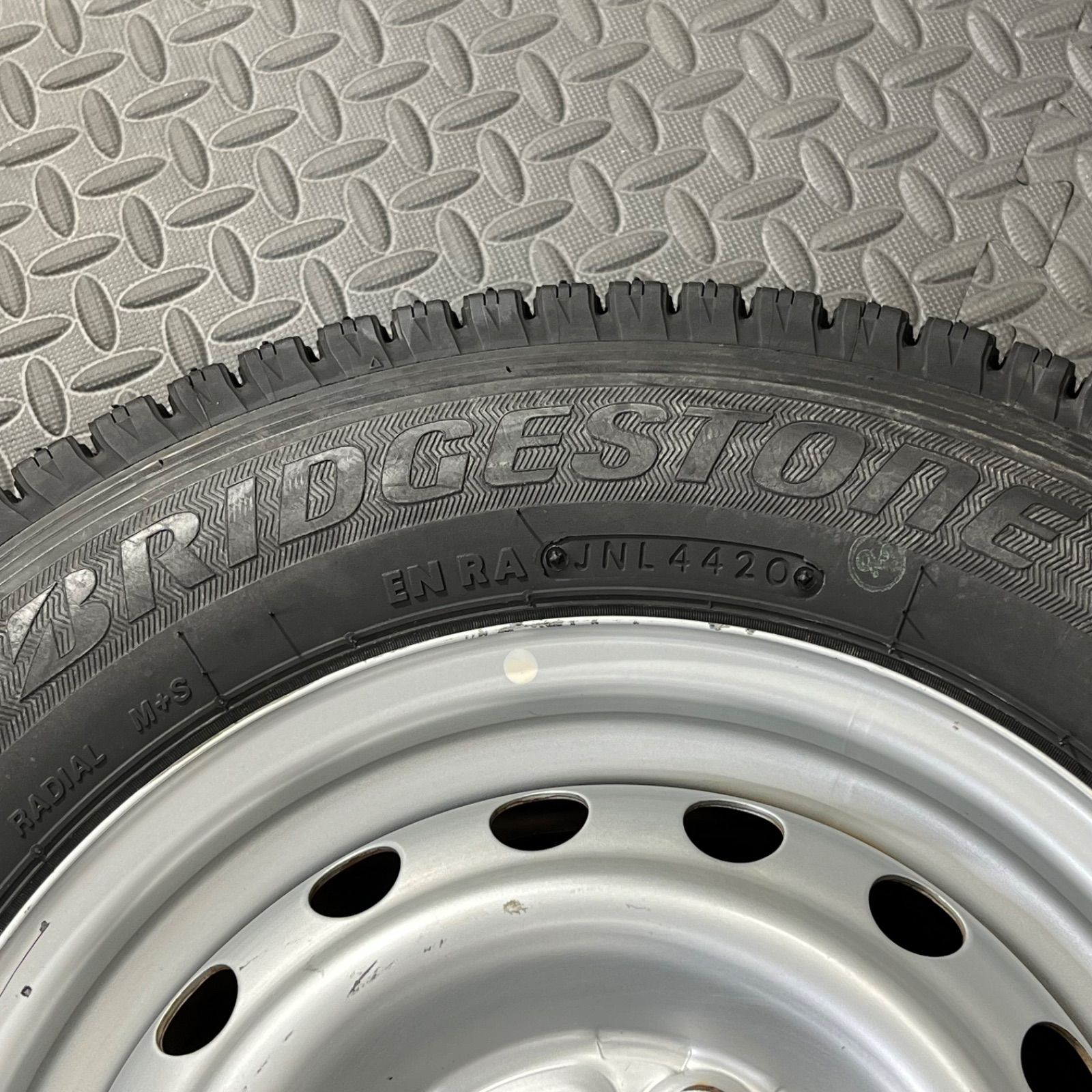 20年製 145R12 6PR LT ブリヂストン ブリザックVL1 ダイハツ