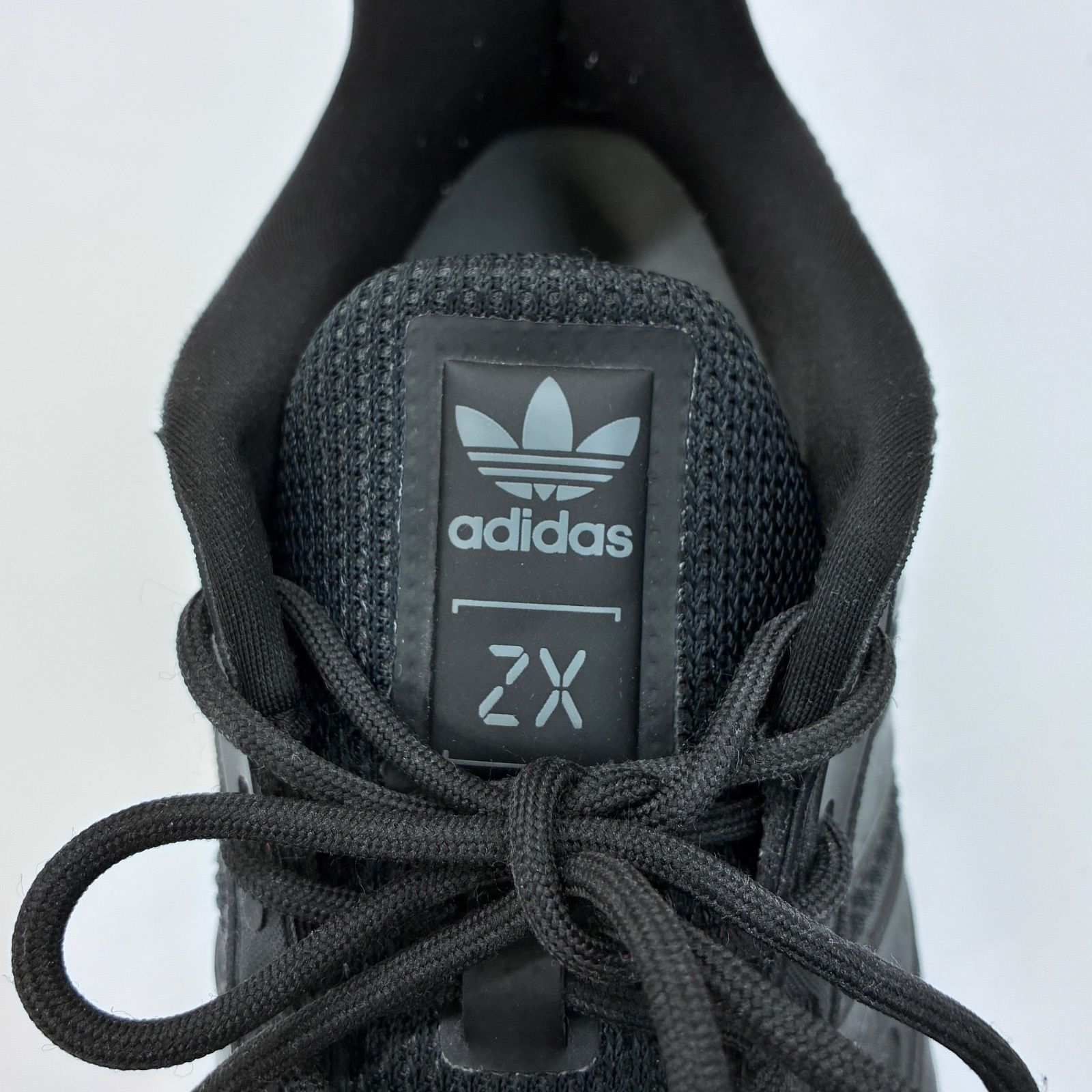 https://assets.mercari-shops-static.com/-/large/plain/2JXzFtbgssJssLmvNm6Hqp.jpg@jpg