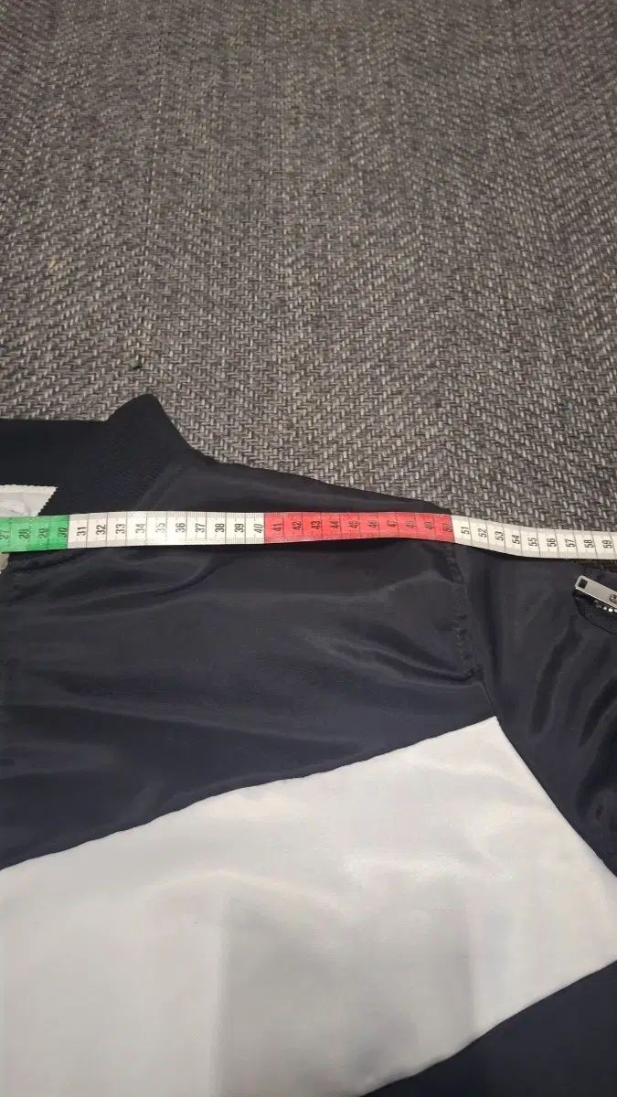https://assets.mercari-shops-static.com/-/large/plain/2JXzJ2ZkoybFY5Wf9h4CB8.webp@jpg