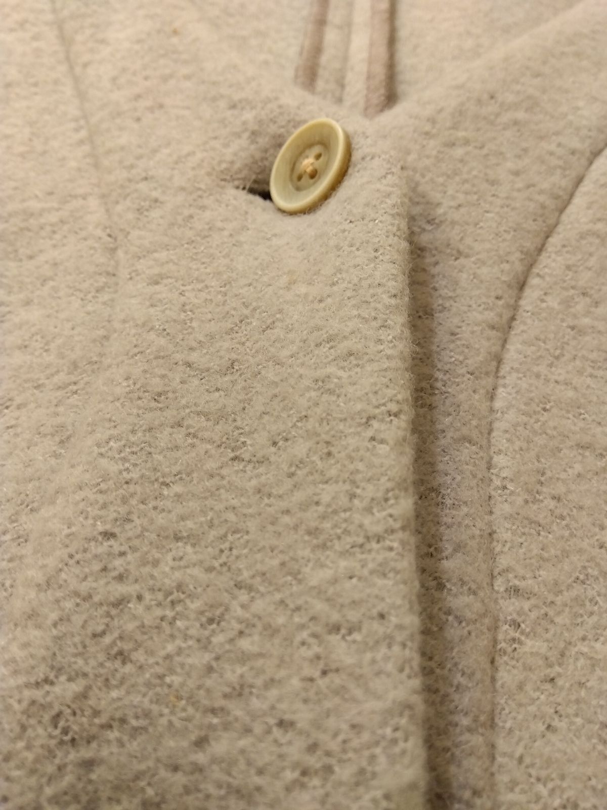 https://assets.mercari-shops-static.com/-/large/plain/2JXzKnuom8x4KgAJXmTTgF.jpg@jpg