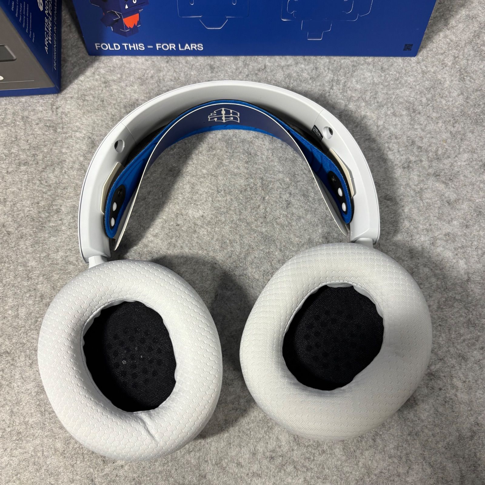 中古・動作品 SteelSeries ワイヤレス ゲーミングヘッドセット Arctis