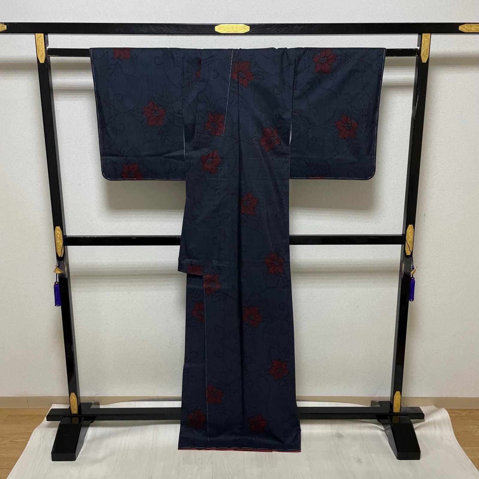 本場大島紬 トールサイズ 花唐草 着物 正絹 X-10408
