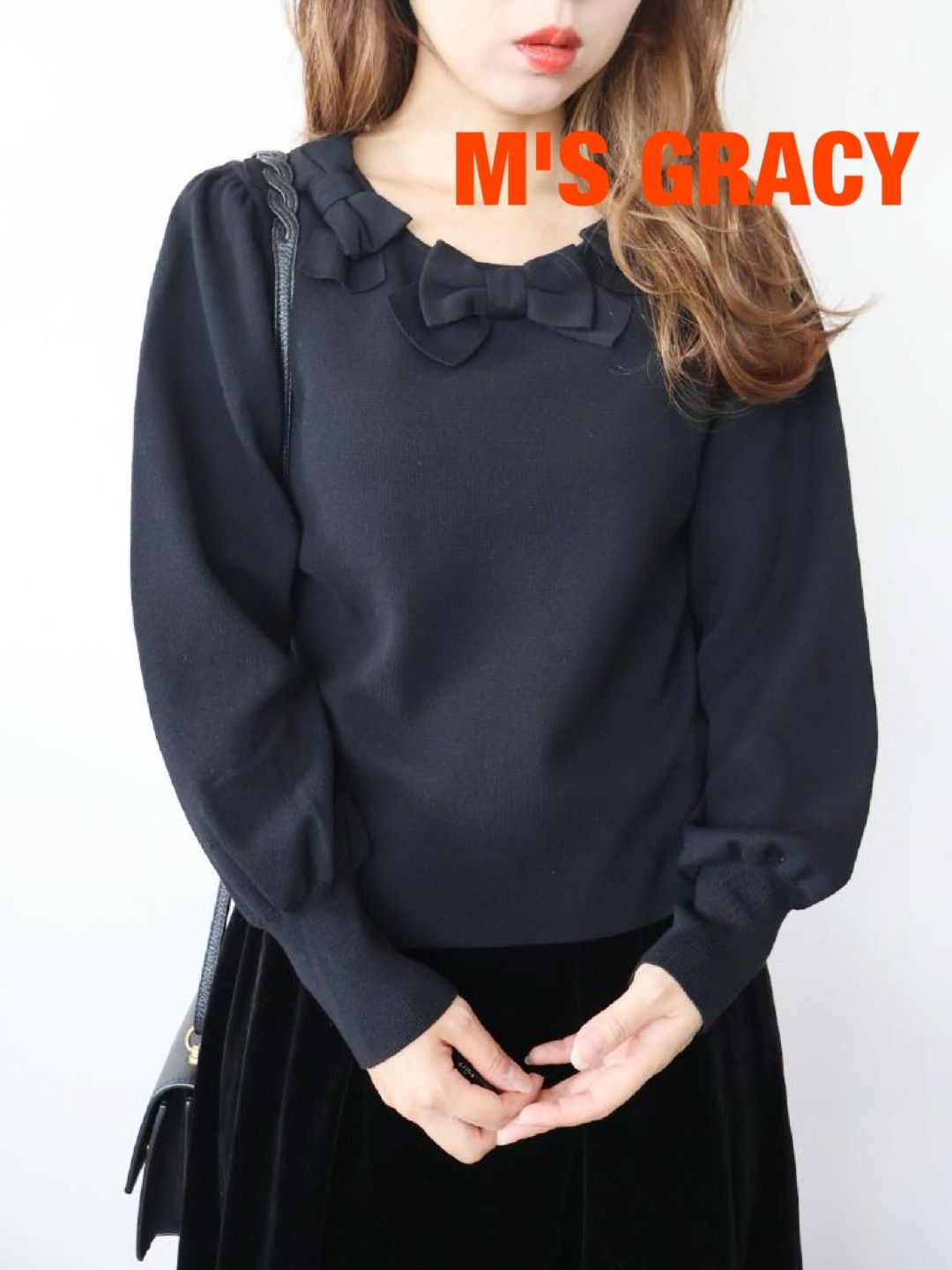 美品 M’S GRACY 2023年 シアースリーブ ニットブラウス 黒 リボン M'S GRACY エムズグレイシー リボンニットトップス 2023年製 日本製 M