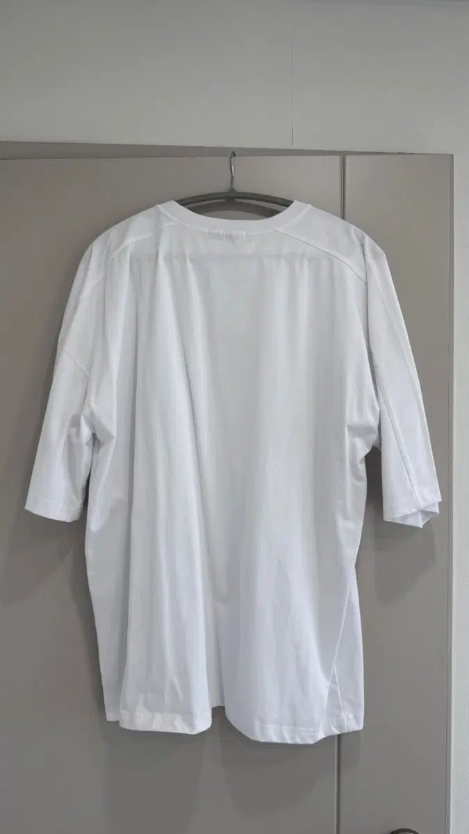 https://assets.mercari-shops-static.com/-/large/plain/2JY2zNcxebwwjuYkSekcqK.webp@jpg