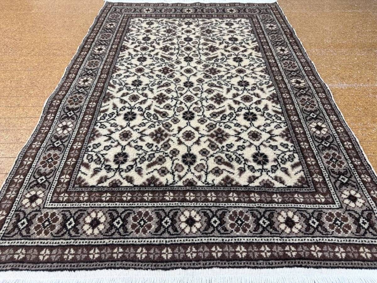 トルコ カイセリ産 絨毯 手織りウールラグ ペルシャ絨毯風 花柄