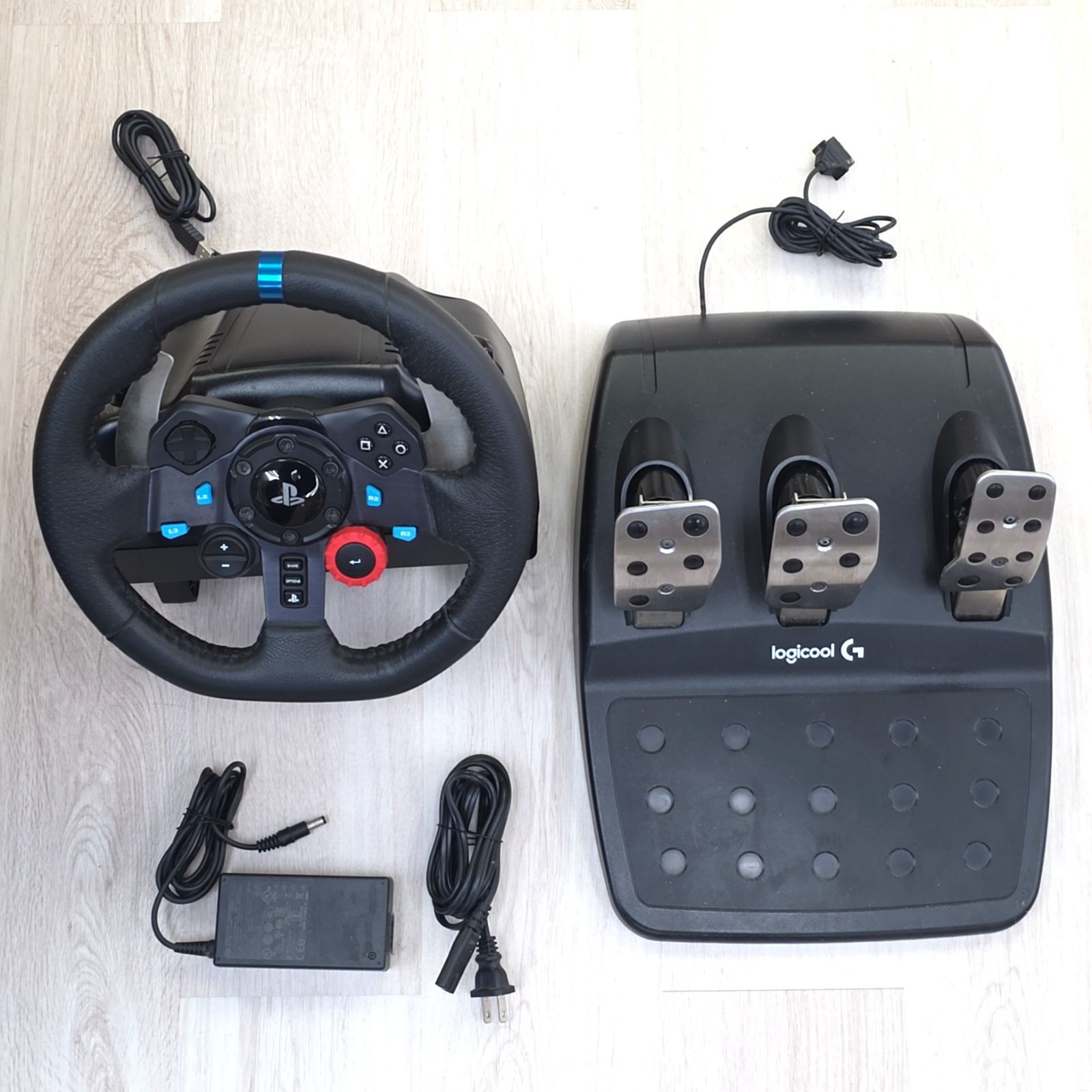 Logicool G29 Driving Force レーシングホイール PS4 PS3 ハンコン